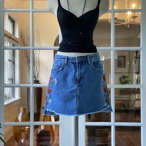 Jean Mini skirt‎ Embroidered size L Zara